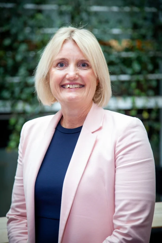 Dr Louise Schofield